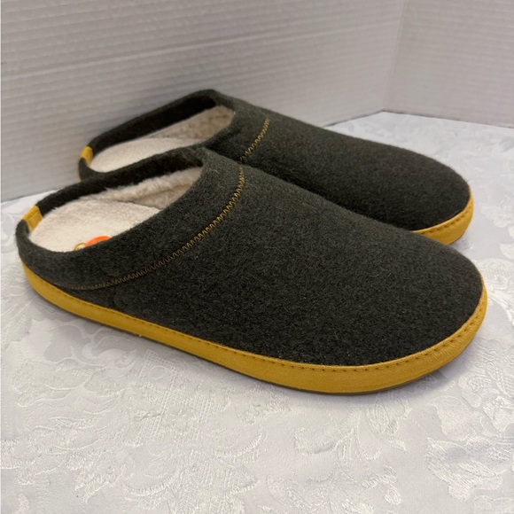 OluKai Men’s 11 Hamani Hulu Wool Slippers Dusty Olive Mustard Mule Shoe‎ Slip On